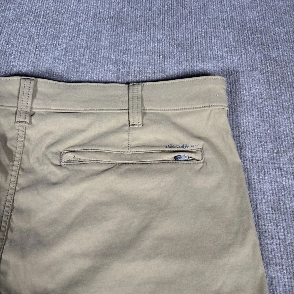 Eddie Bauer Travex Shorts Mens‎ 42 Beige Tan Horizon Guide Chino Stretch Nylon
